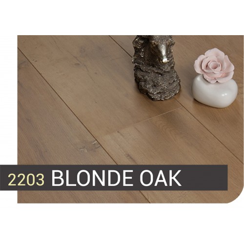 7 Series Luxury Vinyl Flooring in Blonde Oak